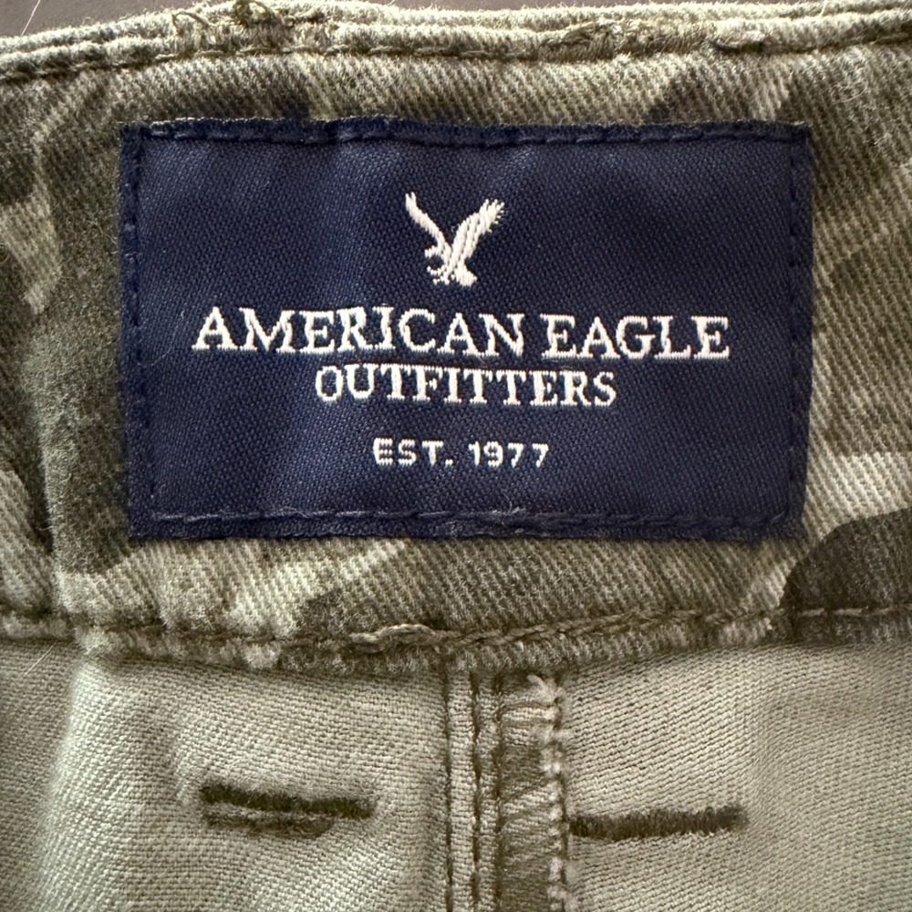 American Eagle Camo Shorts Size 6 Stretch Low Rise Y2K Mini Shorts - Picture 5 of 8